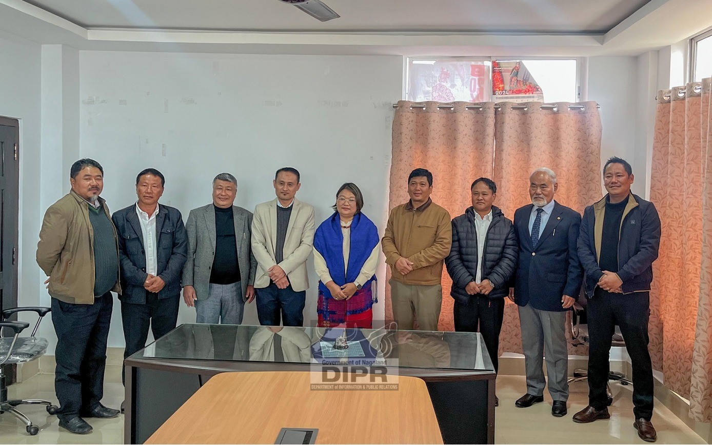 OATH OF AFFIRMATION ADMINISTERED TO NEW MMC GOVERNMENT NOMINEES BY ADC MOKOKCHUNG