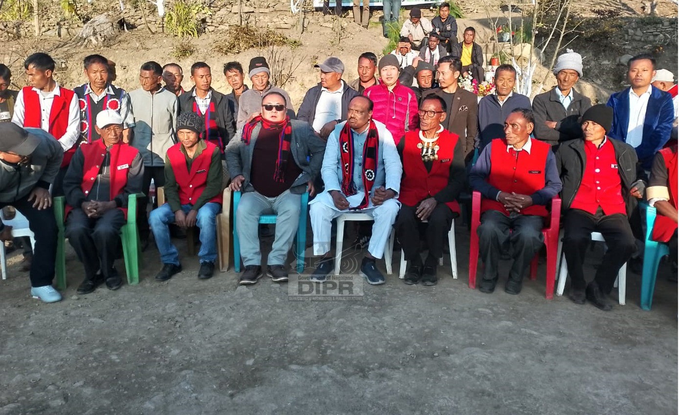 UNION MINISTER VISITS FPU AT AMAHATOR