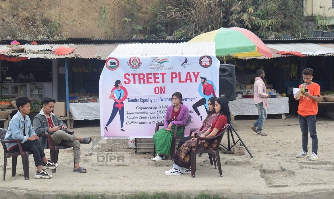 STREET PLAY ON GENDER EQUALITY PERFORMED UNDER BBBP