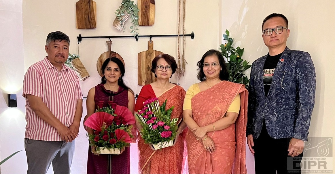 Advisor with officials of the US Consul General, Kolkata