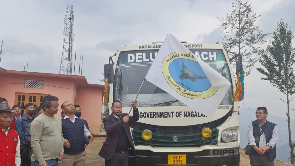 S. KEOSHU YIMKHIUNG FLAGS OFF NST SERVICE AT CHESSORE