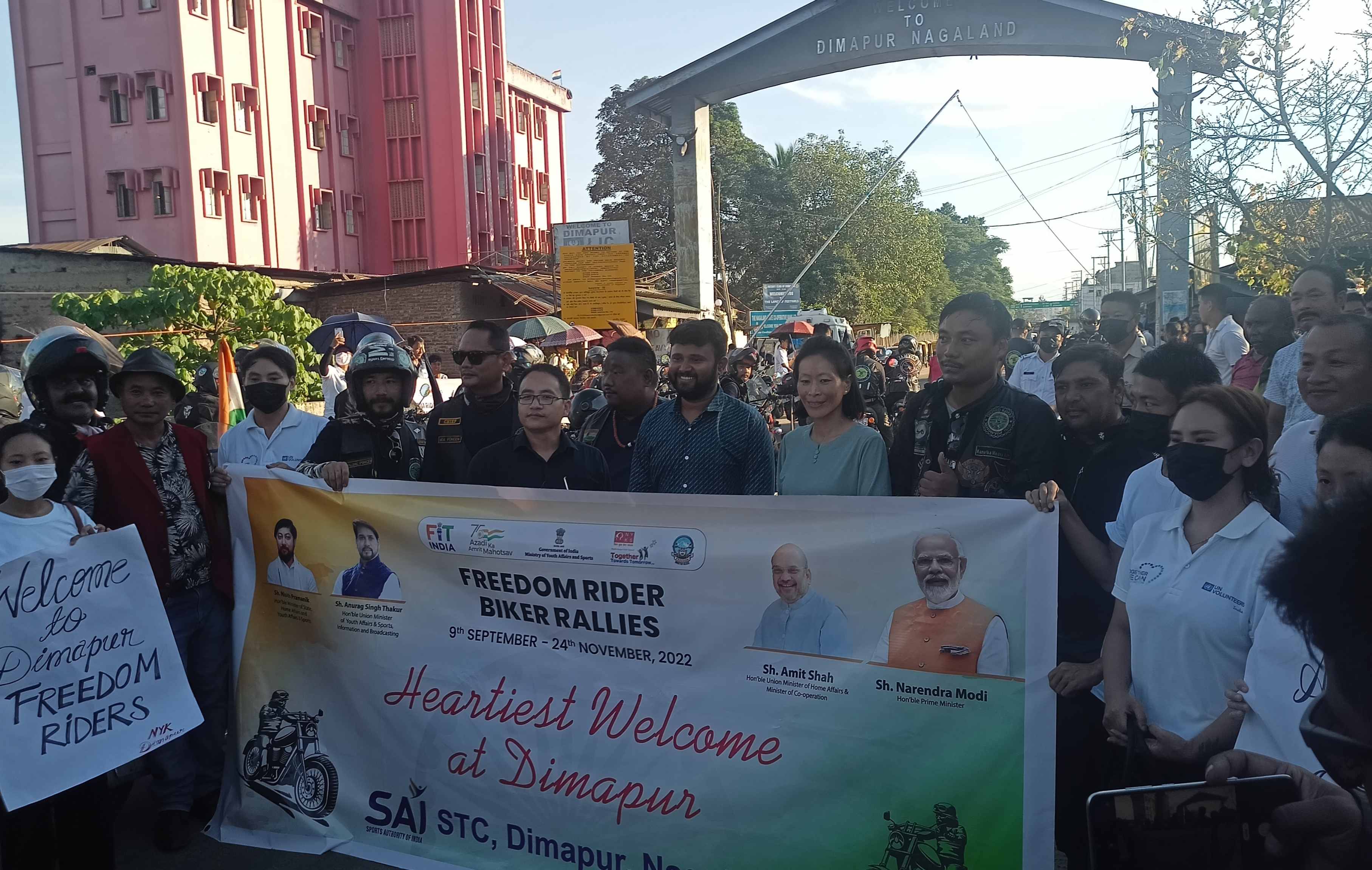  Dimapur District Administration and the district sports officials and volunteers briefly interacted with the freedom riders at Nagaland Gate, Dimapur on 8th October 2022