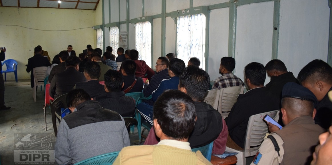 PEREN DISTRICT EXPENDITURE OBSERVER INTERACTS WITH EEM TEAM